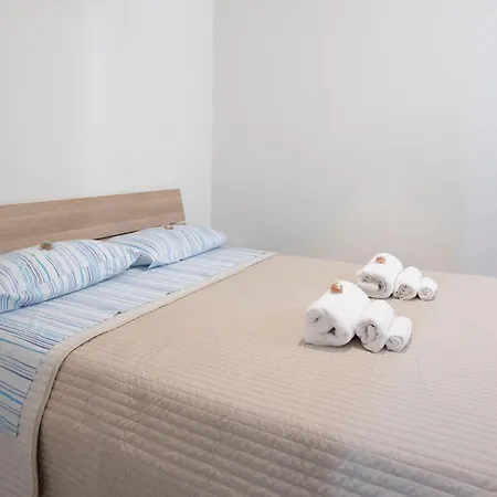 Sunflower House Apartment Syracuse